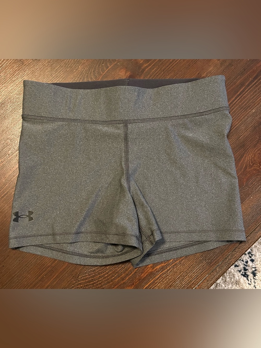 Under Armour Gray Compression Bike Shorts Women’s Medium 3” inseam